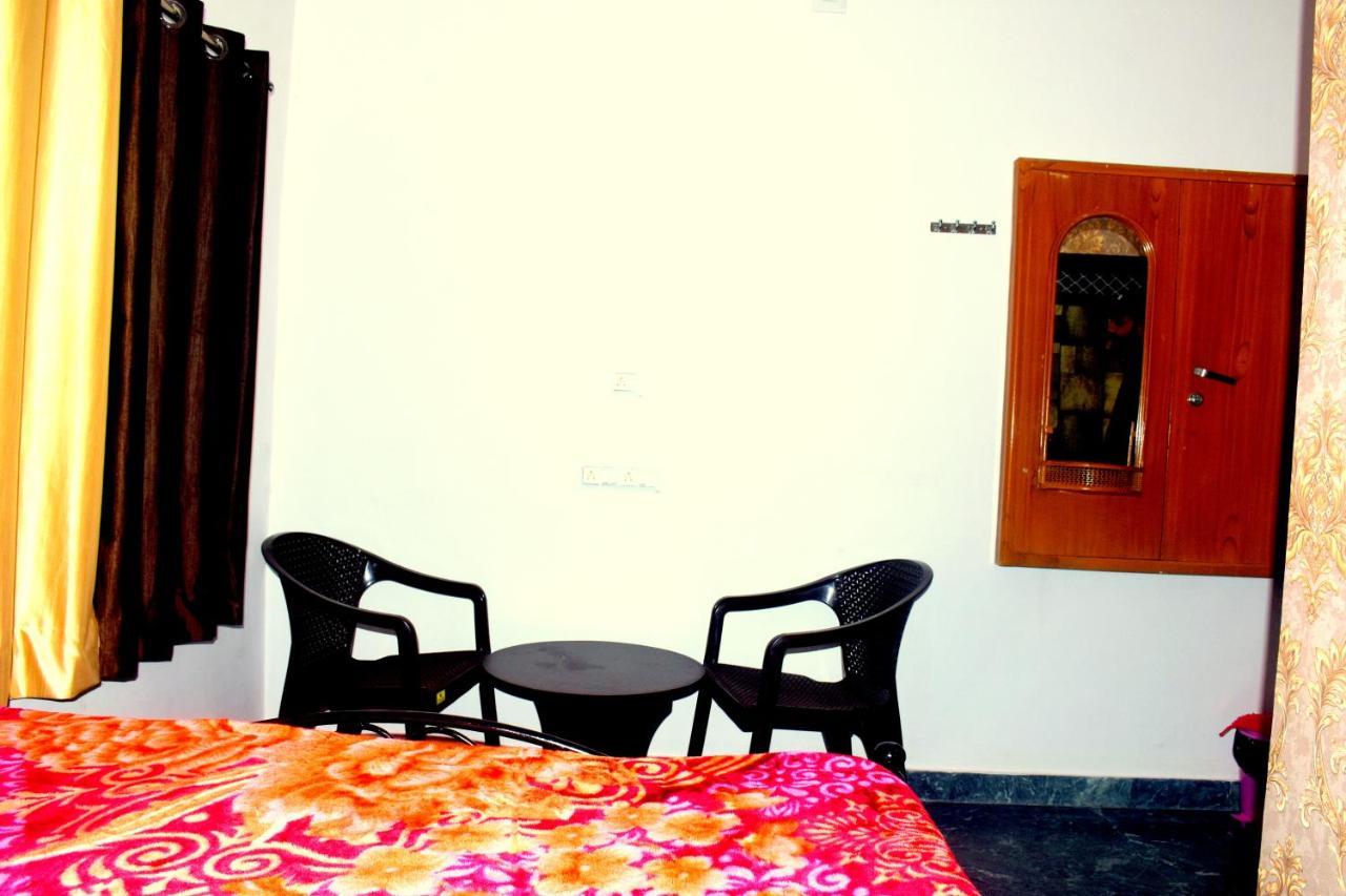 The New Lake Front Bed & Breakfast Udaipur Exterior photo